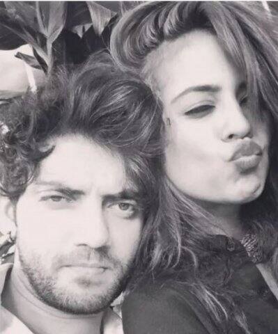 এর আগে অভিনেত্রী দীক্ষা শেঠের সঙ্গে সম্পর্ক ছিল তাঁর।