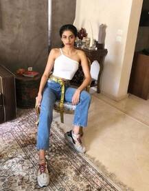 দেখুন ‘অক্টোবর’-খ্যাত অভিনেত্রী বনিতা সান্ধুর কিছু অদেখা ছবি...