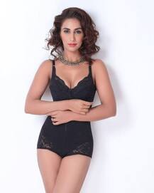 প্রথম ঝলক: সঞ্জয় দত্তের আসন্ন ‘টোরবাজ’ ছবিতে আত্মপ্রকাশ করতে চলেছেন এই নবাগতা মডেল...