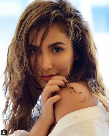 ‘গুমরাহ’ সিরিজের কয়েকটি এপিসোডেও দেখা গিয়েছিল স্নেহাকে। ছবি- স্নেহা নামানন্দি