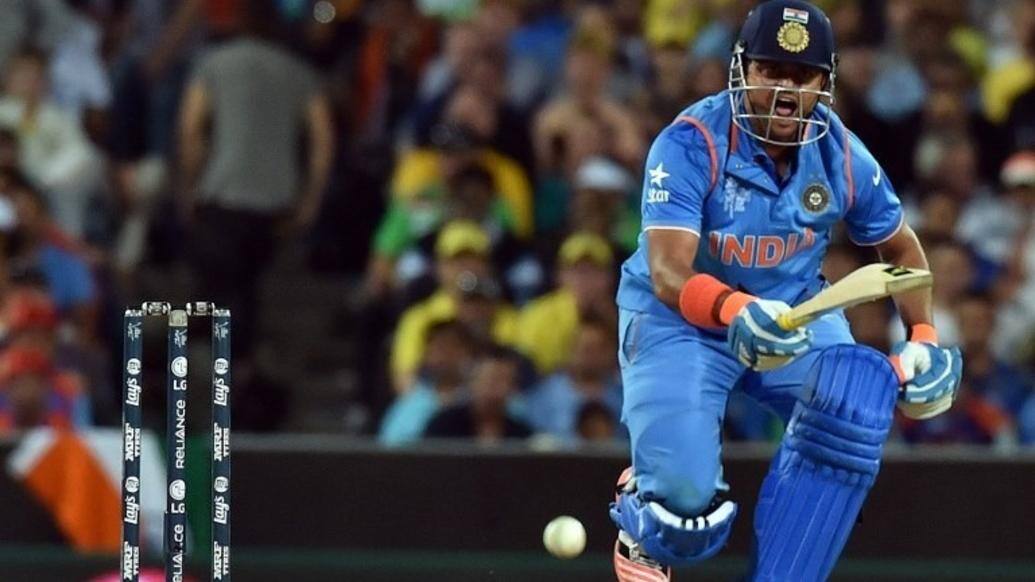 ball boy stops ball before reaching boundary যখন রায়নার শটে বাউন্ডারি পেরোনোর আগেই বল তুলে নেয় বল বয়, আম্পায়ার দিলেন দুই রান