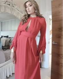 আপনার এক রাতের রেট কত? প্রশ্ন এক ব্যক্তির, কড়া জবাব সোফিয়া হায়াতের