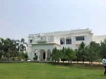 বহু সাধ্যসাধনার পর সরকারি বাংলো ছাড়লেন অখিলেশ যাদব, কী হাল করেছেন দেখুন