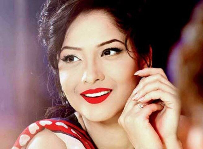 সূত্রের খবর, এই সম্পর্ক নিয়ে দুজনই ভীষণই সিরিয়াস। যদিও, অঙ্কিতা এই সম্পর্ক নিয়ে মুখ খোলেননি। একতা কপূরের সিরিয়াল ‘পবিত্র রিশতা’-য় অর্চনা চরিত্রের পর থেকেই জনপ্রিয় হয়ে ওঠেন জনপ্রিয় হন।