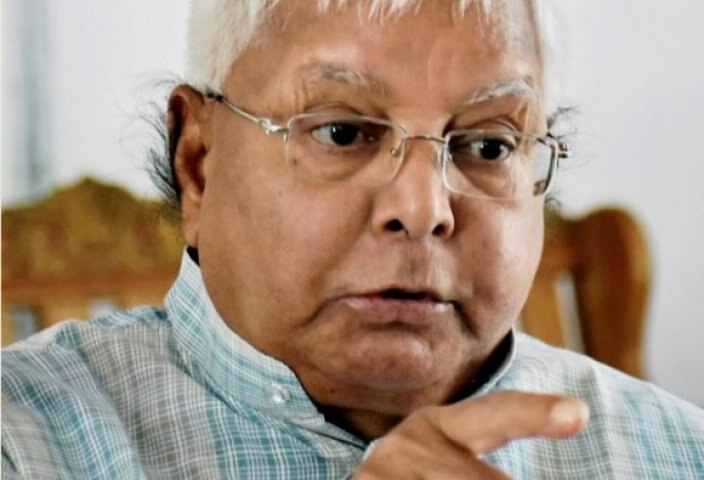 পশুখাদ্য কেলেঙ্কারি মামলায় সাজাপ্রাপ্ত লালু এখন অসুস্থ। তাঁর চিকিৎসা চলছে