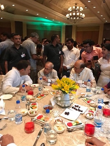 Rahul Gandhi's Iftar Party: Pranab Mukherjee In Attendance রাহুলের ইফতারে যোগ দিলেন প্রণব, ইয়েচুরি, কানিমোঝি, তৃণমূলের প্রতিনিধি দীনেশ ত্রিবেদী