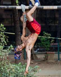 মাত্র ১২ দিনে ৮ কেজি ওজন কমালেন শাহিদ কপূরের ভাই ইশাণ!