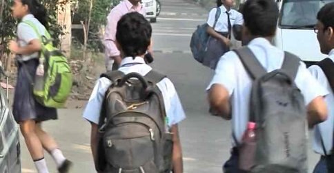 Haryana government:Primary school students not required to carry bags প্রাথমিকে পড়ুয়াদের স্কুলে ব্যাগ নিয়ে যেতে হবে না, নির্দেশ হরিয়ানা সরকারের