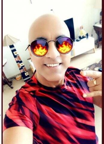 বাবা সায়গলের জন্ম লখনউয়ে ১৯৬৪-তে। ইন্ডাস্ট্রিতে পা দেন ১৯৯০-এর দশকে। ছবি- ট্যুইটার