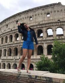 ইনস্টাগ্রামে ছবি শেয়ার করলেন তাপসী পান্নুর বোন শগুন