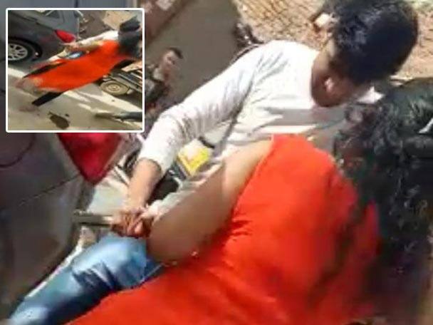 পার্কিং নিয়ে বচসা, অটো চালককে গুলি করলেন গুরুগ্রামের এই মহিলা, পরে স্বামী সহ গ্রেফতার Gurugram woman fired at Auto driver because of a scuffle broke out between them over a parking space পার্কিং নিয়ে বচসা, অটো চালককে গুলি করলেন গুরুগ্রামের এই মহিলা, পরে স্বামী সহ গ্রেফতার