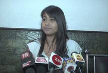 মোরাদাবাদে ইদের উৎসবে সকলকে আলিঙ্গন করে বিখ্যাত হওয়া তরুণী আতঙ্কিত, ক্ষমা চাইছেন; কিন্তু কেন?