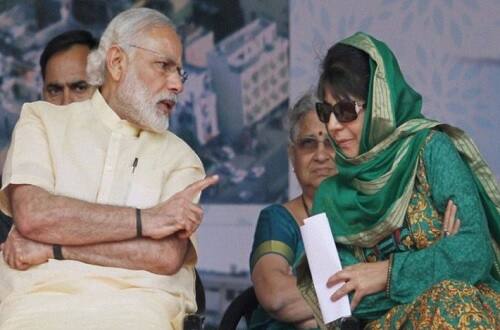 পিডিপি-র বিরুদ্ধে মিথ্যা অভিযোগ করা হচ্ছে, অমিত শাহের পাল্টা মেহবুবা মুফতি Mehbooba breaks silence, hits back at BJP by saying false charges levelled against PDP by former ‘allies’ পিডিপি-র বিরুদ্ধে মিথ্যা অভিযোগ করা হচ্ছে, অমিত শাহের পাল্টা মেহবুবা মুফতি