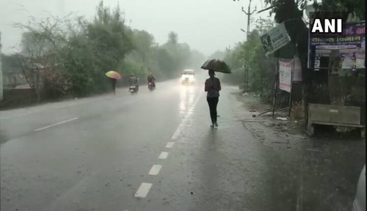  দেখুন জলমগ্ন গুজরাত-মহারাষ্ট্রের কিছু ছবি