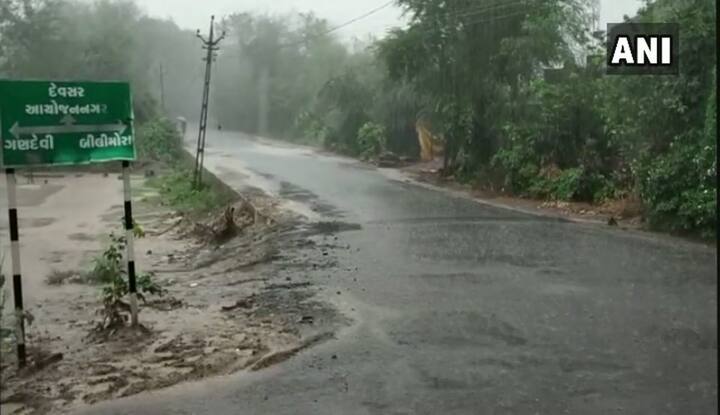  দেখুন জলমগ্ন গুজরাত-মহারাষ্ট্রের কিছু ছবি