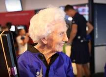 ইনডোর স্কাইডাইভিং করে জন্মদিন পালন করলেন ১০২ বছরের এই ব্রিটিশ মহিলা