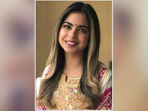  এই রাজকীয় বাগদান অনুষ্ঠানটি সেভেন স্টেপ ওয়েডিংয়ের তত্ত্বাবধানে আয়োজন করা হচ্ছে