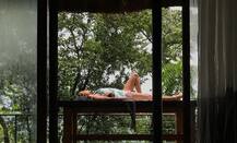 দেখুন, কীভাবে বর্ষা উপভোগ করছেন অভিনেত্রী কবিতা কৌশিক