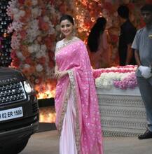 শ্লোকা-আকাশের বাগদানে হাজির ছিলেন বলিউডের এই প্রেমিক যুগলও, নজর কাড়লেন সকলের