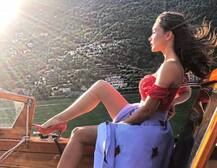 পাহাড় ও সমুদ্রের মাঝখানে এক লাস্যময়ীর ঝড়, কে তিনি দেখুন