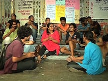 প্রবেশিকা পরীক্ষা বাতিল হওয়ার প্রতিবাদে যাদবপুর বিশ্ববিদ্যালয়ে অব্যাহত ছাত্র বিক্ষোভ