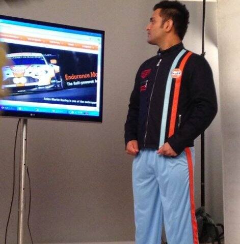 বর্তমানে যাঁরা ক্রিকেট খেলছেন, তাঁদের মধ্যে ফিটনেসের দিক থেকে অন্যতম সেরা ধোনি। ছবি সৌজন্যে ইনস্টাগ্রাম 