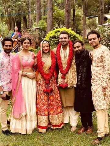 বিয়ের পর মিমো সম্পর্কে মাদলসা বলেছেন, আমার কাছে ও এই দুনিয়ার সবচেয়ে ভালো মানুষ। ওর থেকে ভালো মানুষের সঙ্গে এর আগে কোনওদিন দেখা হয়নি। আমার মনে হয়, ওর থেকে ভালো জীবনসঙ্গী বেছে নেওয়াটা সম্ভব ছিল না। 