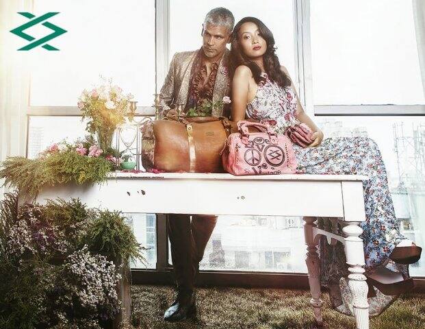 তাঁদের ছবিগুলি সোশ্যাল মিডিয়ায় রীতিমত জনপ্রিয়তা পেয়েছে।