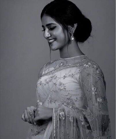 এই বিজ্ঞাপন সংক্রান্ত বিস্তারিত তথ্য অবশ্য জানা যায়নি। কিন্তু সংবাদমাধ্যমে প্রকাশিত খবর অনুযায়ী, এই বিজ্ঞাপনের শ্যুটিং মুম্বইয়ের একটি স্টুডিওতে হবে। (Photo- INSTAGRAM)