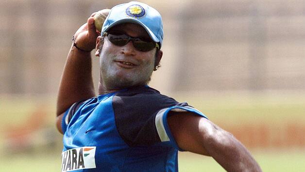 Ramesh Powar named Indian women's team interim coach ভারতীয় মহিলা ক্রিকেট দলের অন্তর্বর্তী কোচ পদে নিযুক্ত রমেশ পওয়ার