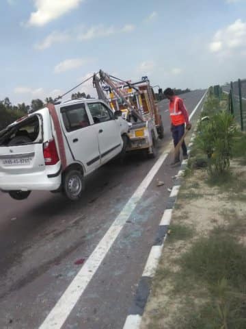 মঙ্গলবার তালা সরাই গ্রামে এই দুর্ঘটনা ঘটে।