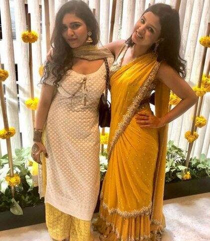 সাক্ষীর বন্ধু পূর্ণা। সেই কারণেই ইংল্যান্ড থেকে ফিরেই বিয়ের অনুষ্ঠানে যান সাক্ষী। ছবি সৌজন্যে ইনস্টাগ্রাম