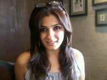 ৪৩-এও বিনা মেকআপে এই বলিউড অভিনেত্রী যথেষ্ট ঝকঝকে ও সুন্দরী