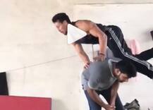 ভিডিও দেখুন: স্টান্ট করতে গিয়ে পড়ে গেলেন টাইগার শ্রফ, দ্বিতীয় প্রচেষ্টায় দুরন্ত কসরত