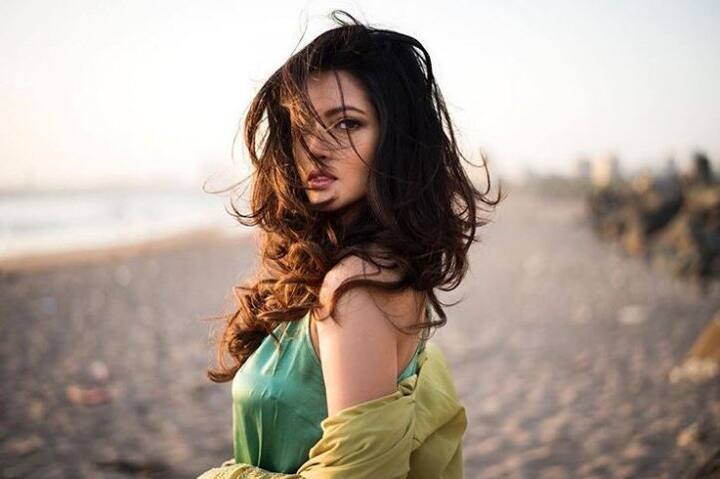 বলিউড অভিনেত্রী রিয়া সেন আজকাল সোশ্যাল মিডিয়ায় ভীষণই সক্রিয় হয়ে উঠেছেন। ছবি সৌজন্য- ইনস্টাগ্রাম