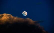 আজ শতাব্দীর দীর্ঘতম চন্দ্রগ্রহণ, শুরু হবে রাত ১০টা ৪৪ থেকে