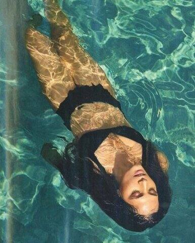 শাকিলার একটি দৃশ্য। এই ছবিটি সোশ্যাল মিডিয়ায় শেয়ার করে রিচা জানান, ছবির শ্যুটিং শুরু হয়েছে। 