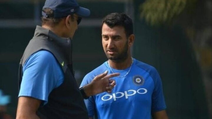 Shastri confirms India's opening pair, hints changes in middle order কোচ শাস্ত্রীর নজরে পূজারার ফর্ম, রান না পেলে বাদ পড়তে পারেন