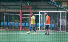 চ্যারিটির কাজে ফুটবল খেললেন ক্রিকেট দুনিয়া এবং বলিউডের এই অভিনেতারা