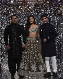 মনীশ মালহোত্রার শোয়ে নজর কাড়লেন জাহ্নবী-খুশি, দেখুন তাঁদের স্টাইল স্টেটমেন্ট