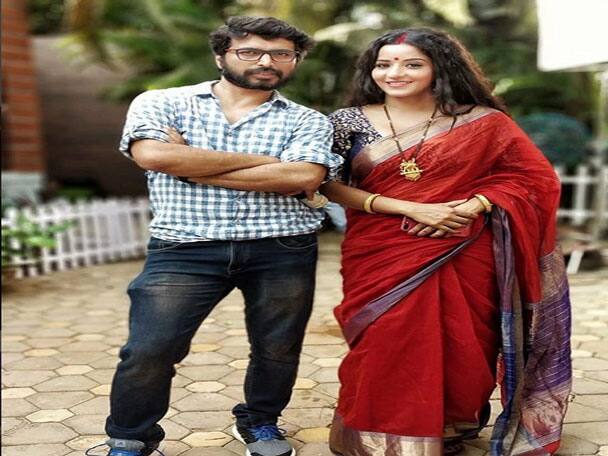 শাড়িতে ওয়েব সিরিজ দুপুর ঠাকুরপো খ্যাত ভোজপুরী অভিনেত্রী মোনালিসা