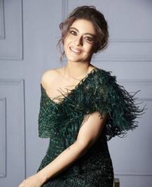 দেখুন, ৪৪ বছরে পা দিলেন অভিনেত্রী কাজল