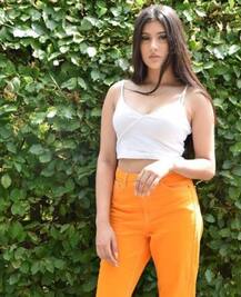 ইনি রাইসা সাউজানি- সানি লিওনের বায়োপিকে নায়িকার শৈশবের চরিত্রে রয়েছেন