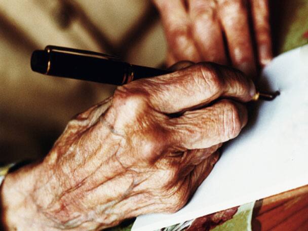 50-Year-Old Grandmother From Meghalaya Clears Class XII, 32 Years After Dropping Out Of Class X ৩২ বছর আগে ক্লাস ট্রেন ড্রপ, ৫০-এ দ্বাদশ শ্রেণি উত্তীর্ণ , আরও পড়তে চান মেঘালয়ের ঠাকুমা