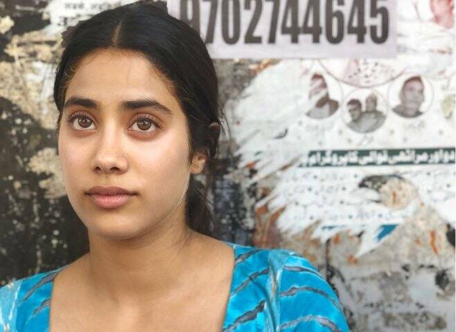 কর্ণ এদিন ট্যুইট করে জানিয়েছেন, তখত-এ রণবীর সিংহ, করিনা কপূর খান, আলিয়া ভট্ট, ভূমি পডেনকর , ভিকি কৌশল ও অনিল কপূরের মতো তারকা থাকায় আমি উত্সাহিত।