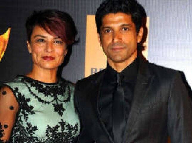  অধুনা ভাবানিকে ডিভোর্স দেওয়ার পরই শোনা গিয়েছিল রক অন ২ ছবিতে ফারহানের সহ-অভিনেত্রী শ্রদ্ধা কপূরের সঙ্গে প্রেম করছেন ফারহান আখতার