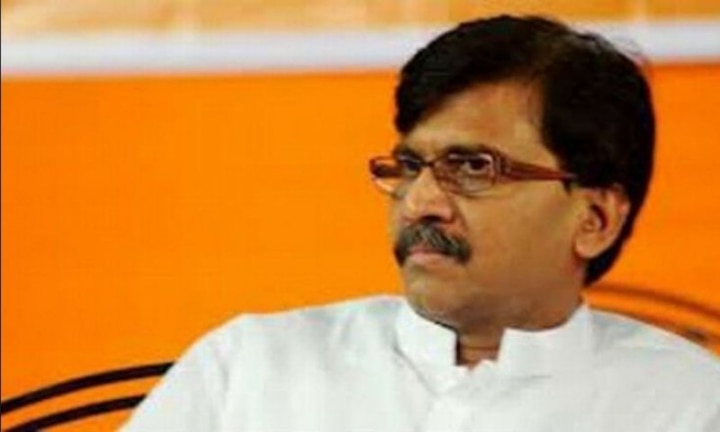 Shiv Sena reaches out to NCP? Sanjay Raut meets Sharad Pawar শিবসেনা এনসিপি-র হাত ধরছে? শরদ পওয়ারের কাছে গেলেন সঞ্জয় রাউত