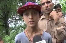 সেনায় যোগ দিয়ে বাবার মৃত্যুর বদলা নেব, বলল কাশ্মীরে জঙ্গিদের গুলিতে নিহত পুলিশ কর্মী পারভেজ আহমেদের ছেলে