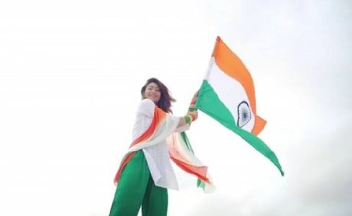 আজ দেশজুড়ে পালিত হচ্ছে ৭২-তম স্বাধীনতা দিবস। ক্রিকেটার, বলিউড সহ সমাজের বিভিন্ন ক্ষেত্রের বিখ্যাত ব্যক্তিরাও এই দিনটি পালন করছেন। ছবি সৌজন্যে ইনস্টাগ্রাম