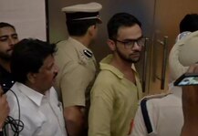 আত্মসমর্পণ করতে আসেননি উমরের ওপর হামলায় অভিযুক্ত দুইজন, জানাল পুলিশ